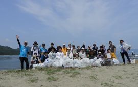 ߍuǭh?󤴤{ˤgʩޤ/Environmental cleanup and marine garbage survey at Takashima (Island)