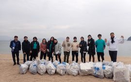 uˤө``󥢥åץե`ɥ`gʩޤ/Beach cleanup fieldwork at Kabuto Island